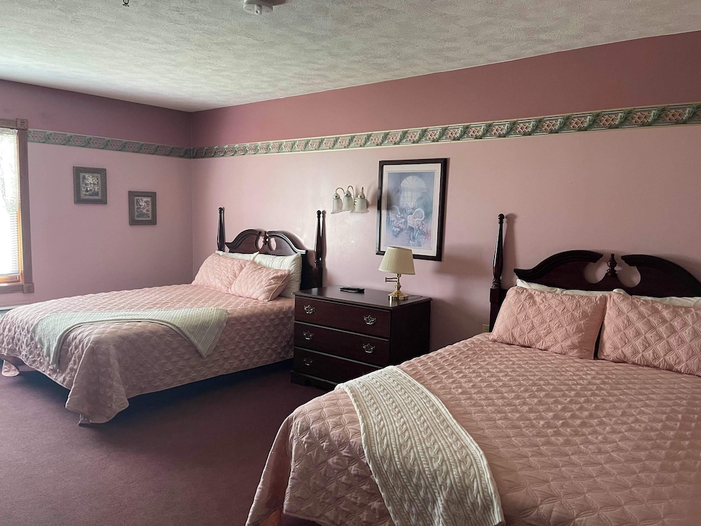 Victorian Inn Superior By Capital O NE - photo 37