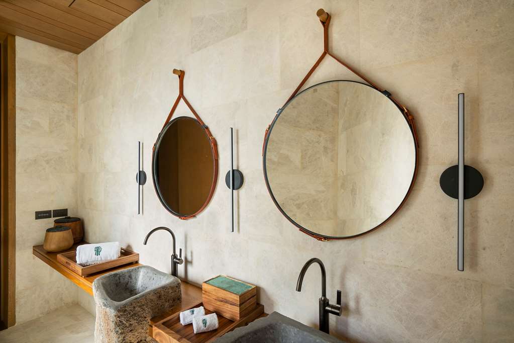 Lagoon and Sunset Rooftop Pool Villa - Bathroom
