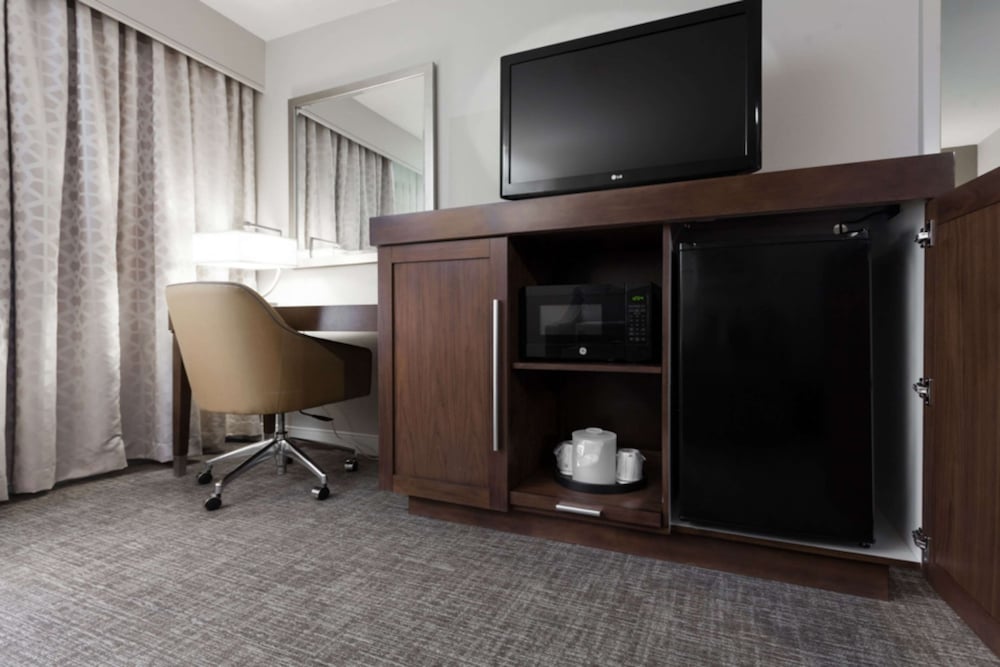 Hampton Inn & Suites Dallas DFW Airport North Grapevine - photo 18