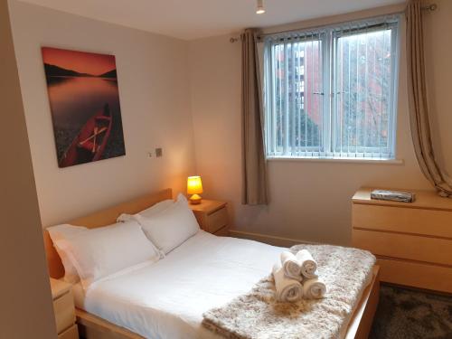 Birmingham Ruby 2 bedroom Apartment — 4-Star Luxury Hotel in Birmingham, United Kingdom