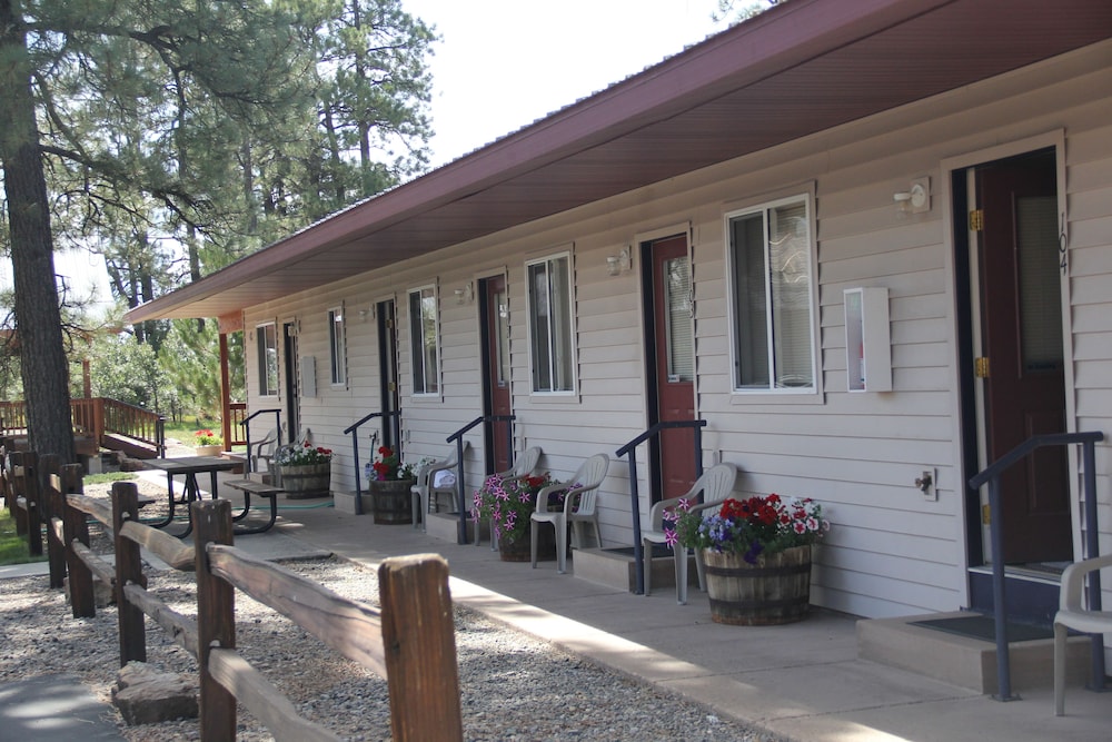 Mountain Landing Suites & RV Park - photo 15