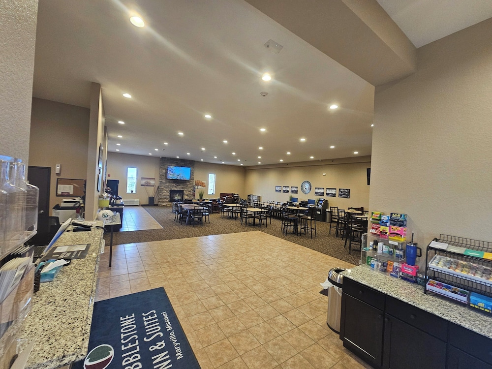 Cobblestone Inn & Suites Maryville - photo 4