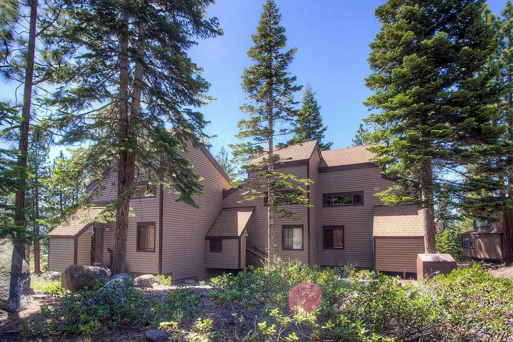 Lake Village Resort 3 Bedroom Townhouse by RedAwning — hotel in Kingsbury