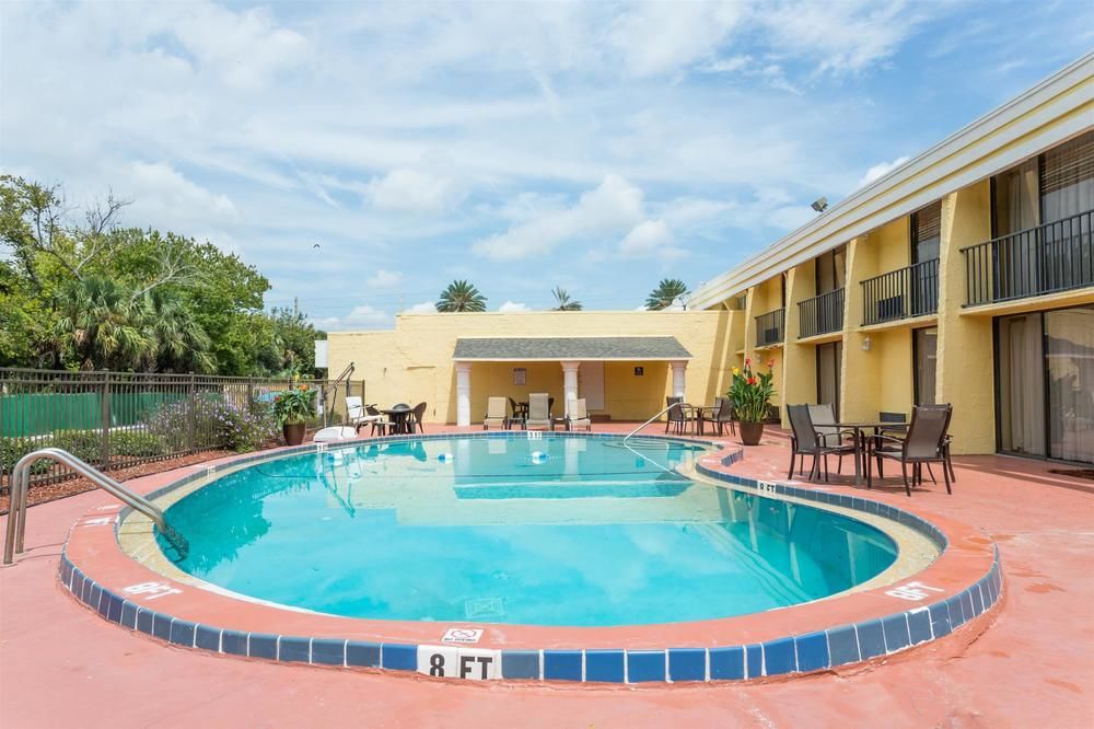 Red Roof Inn PLUS Neptune Beach Jacksonville Beach - photo 13