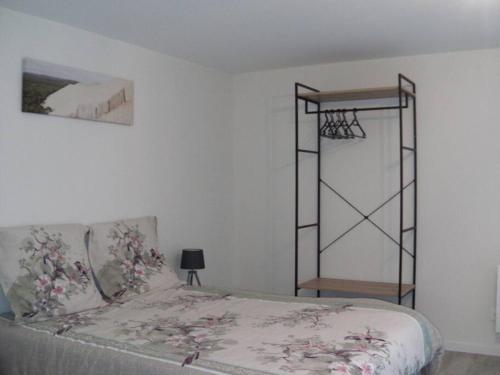 Studio Proche Sortie Autoroute - carbon neutral hotel in Unknown City