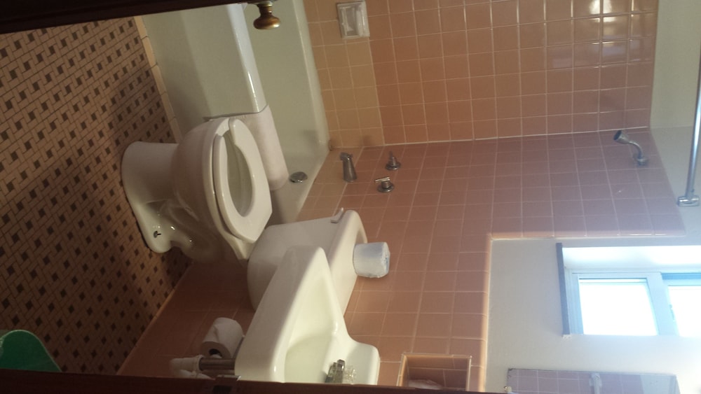 West Plains Motel - photo 49