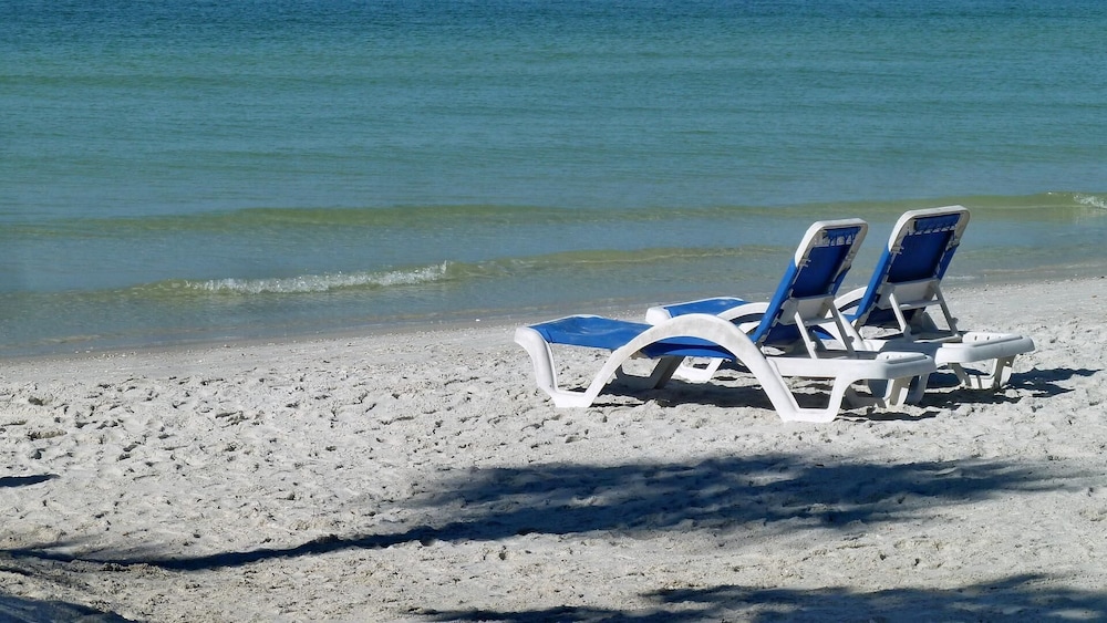 Sunset Chateau 511 - photo 29
