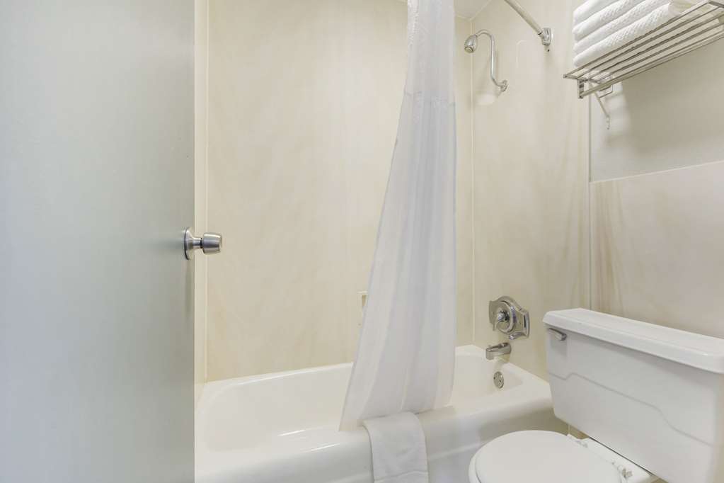 Quality Inn & Suites Santee I 95 - photo 17