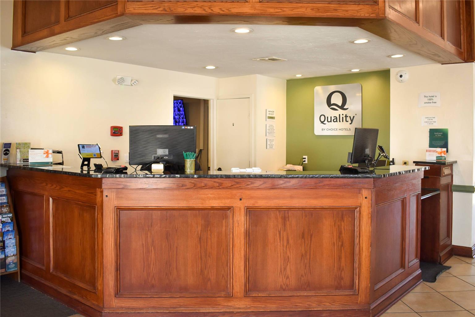 Quality Inn and Suites Garden of the Gods - photo 2