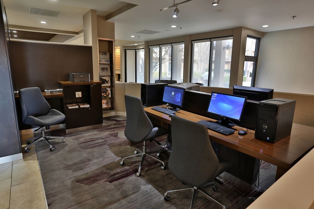 Hotel Preston by IHG - photo 41