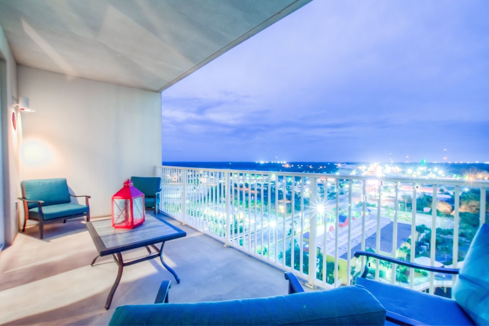 Laketown Wharf Resort by Aneliya's Rentals - photo 685