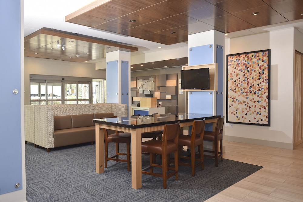 Holiday Inn Express & Suites Orlando Southeast by IHG - photo 113