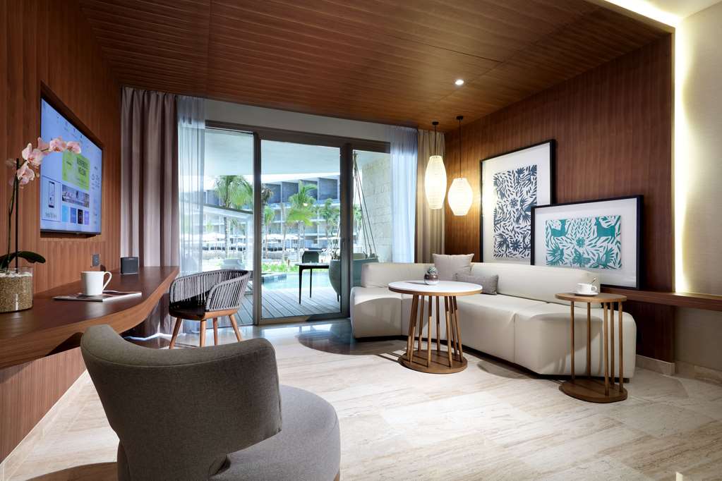 Guest room