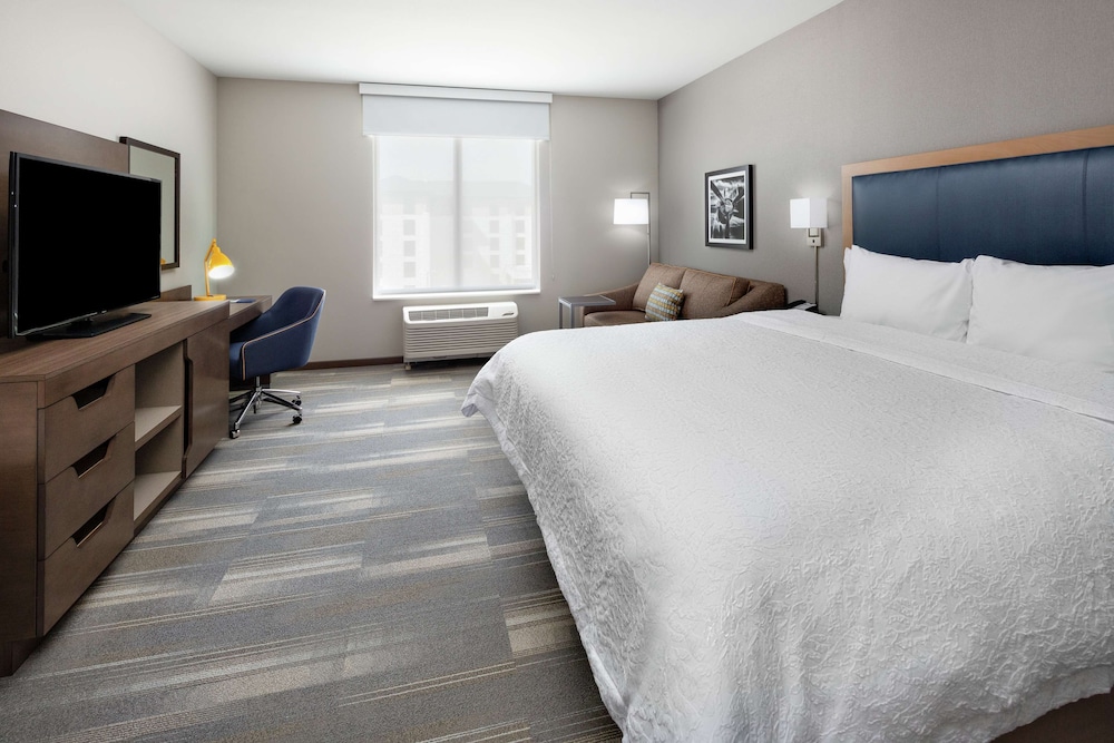 Hampton Inn & Suites San Diego Airport Liberty Station - photo 21