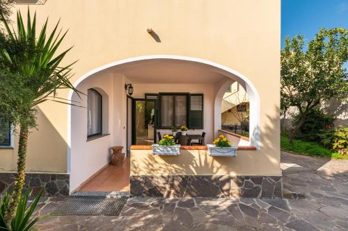 Villetta Noemi — 4-Star Luxury Hotel in Pula, Italy
