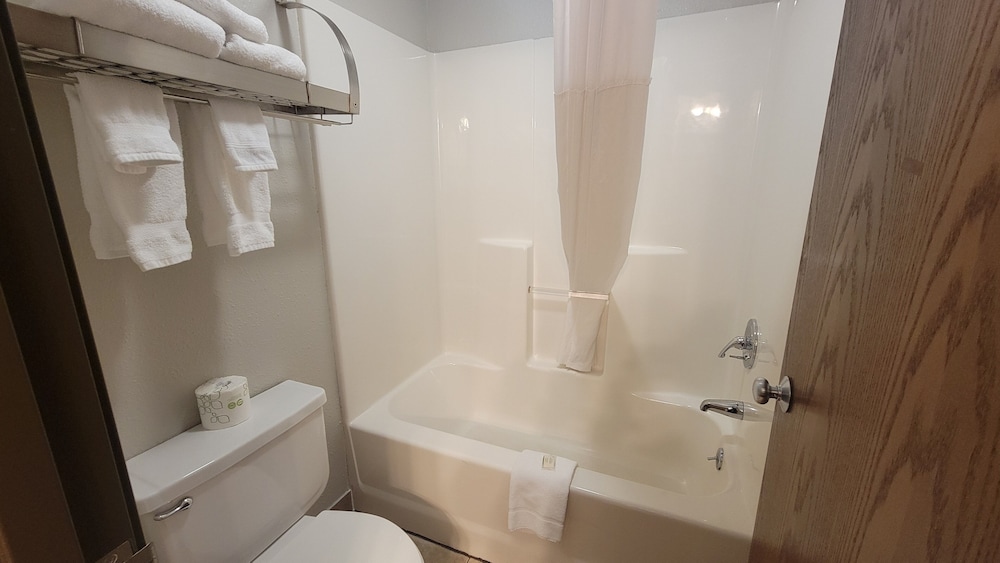Days Inn by Wyndham Sheridan - photo 12