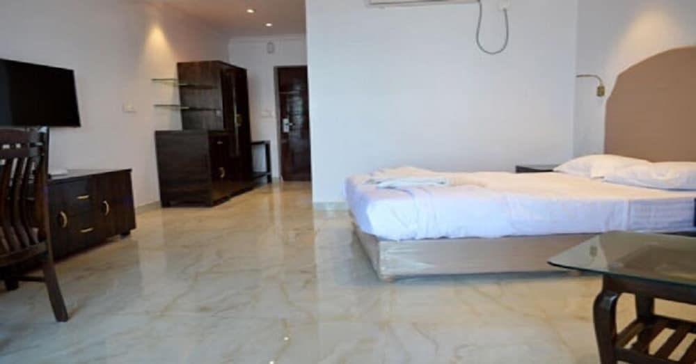 Fantasea Beach Resort — Malvan — photo 4