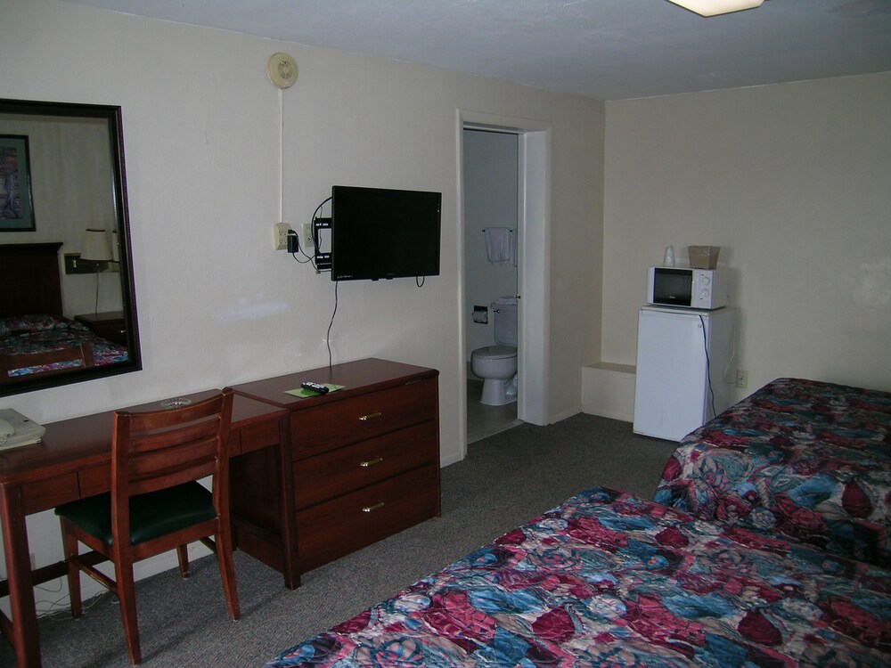 Travel Inn of La Junta - photo 12