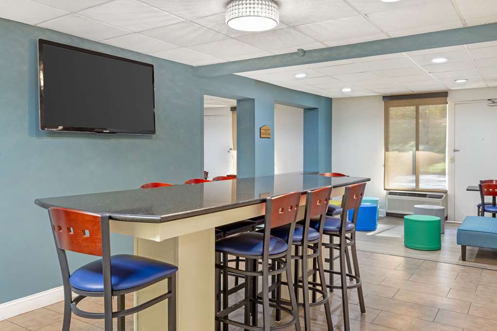 Clarion Pointe Durham Research Triangle Park - photo 29