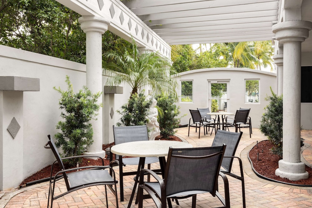 Hampton Inn by Hilton West Palm Beach Central Airport - photo 42
