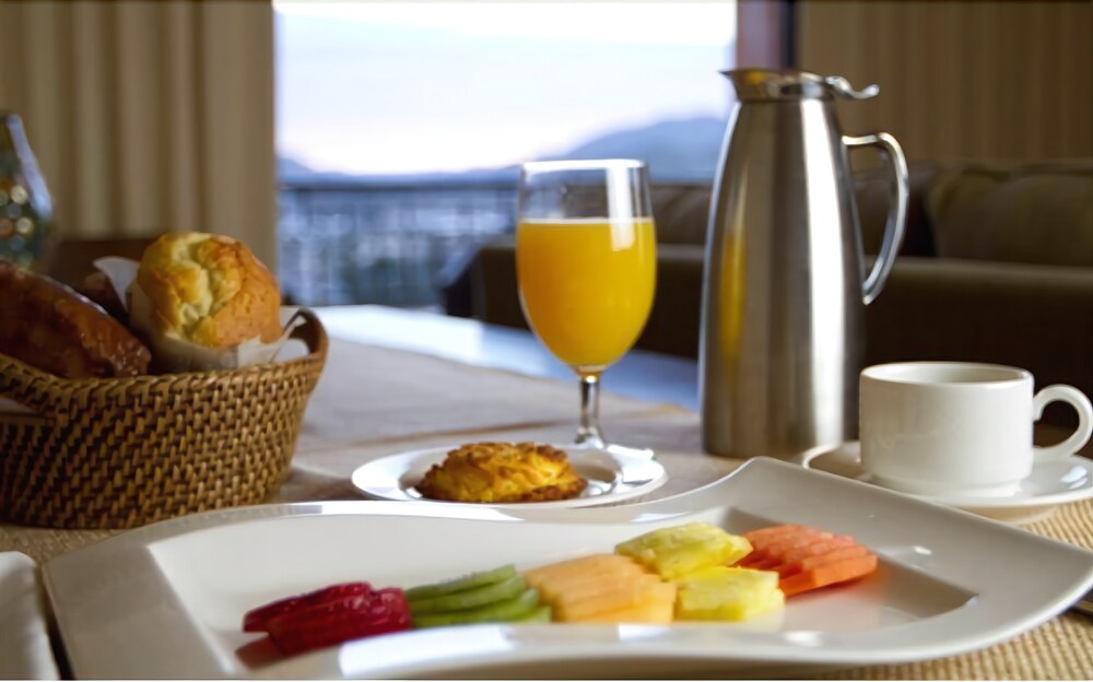 Room Service - Dining