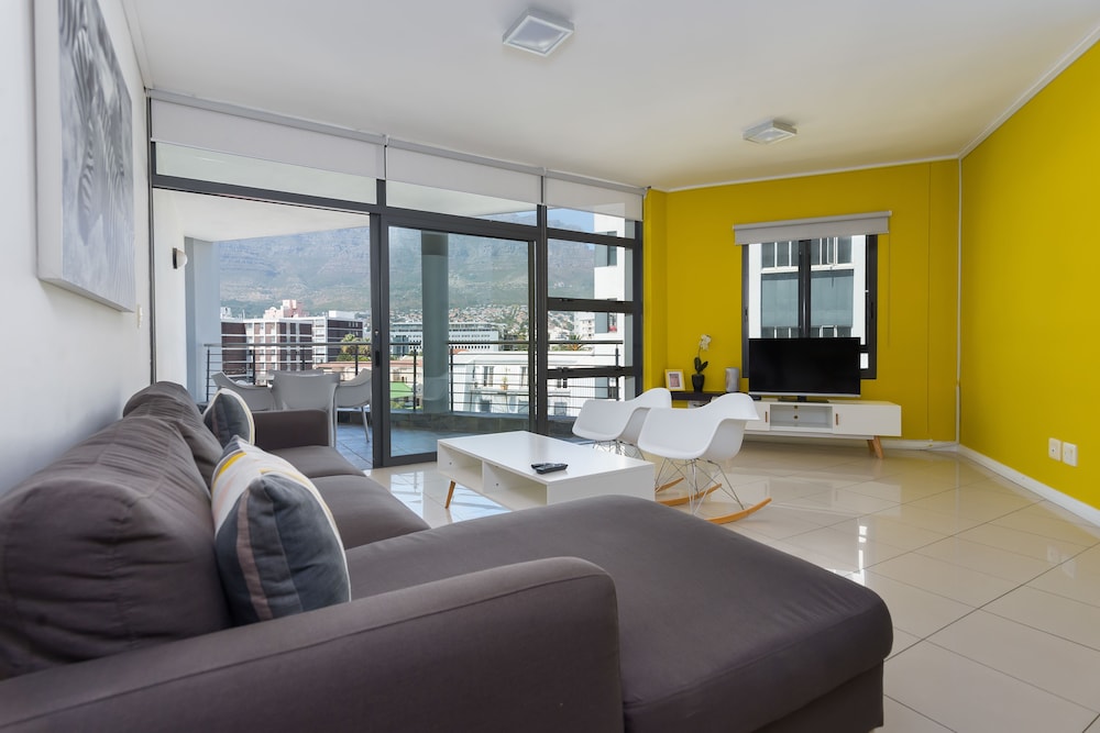 Flat Rock 707 Cape Town — 4-Star Luxury Hotel in Cape Town, South Africa