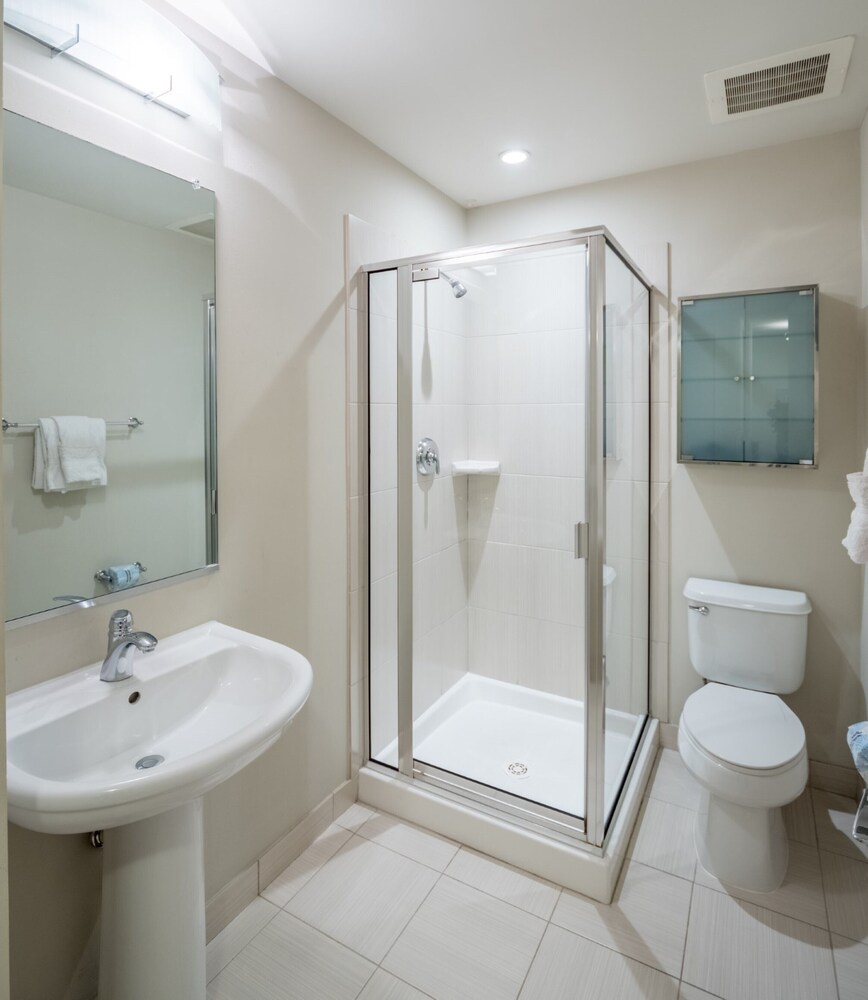 Global Luxury Suites at The White House - photo 25