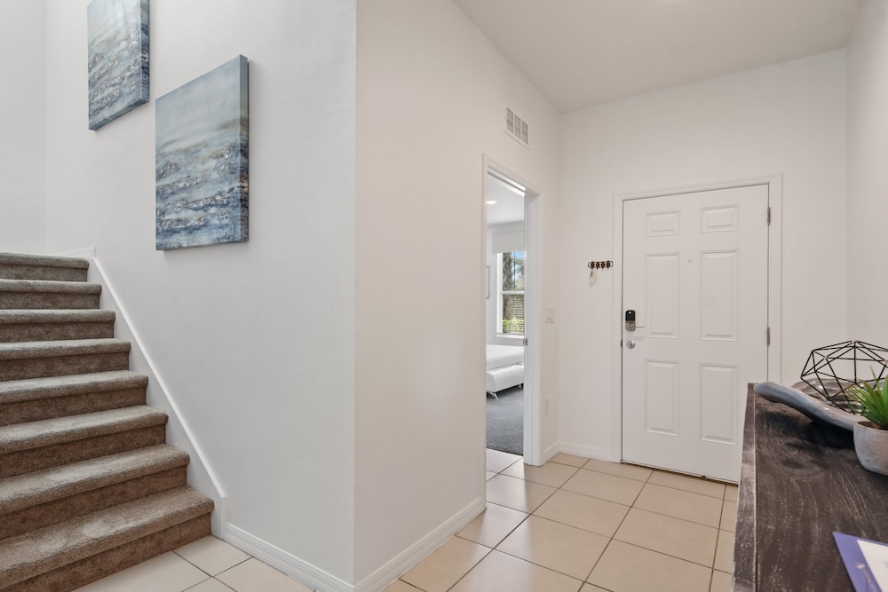 Elegant 7bed 5.5bath Pool Villa at Solterra Resort - photo 62