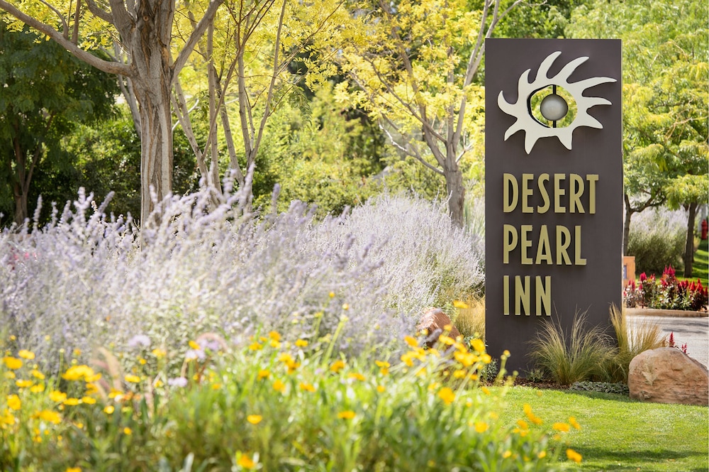 Desert Pearl Inn - photo 40