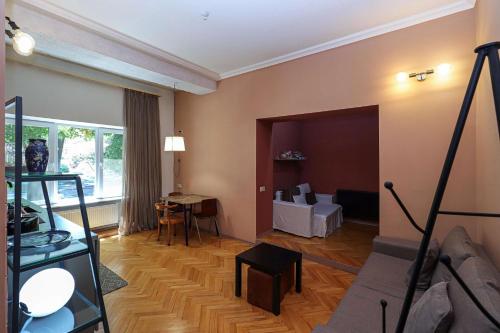 Spacious 1BR Apartment In The Heart of Tbilisi