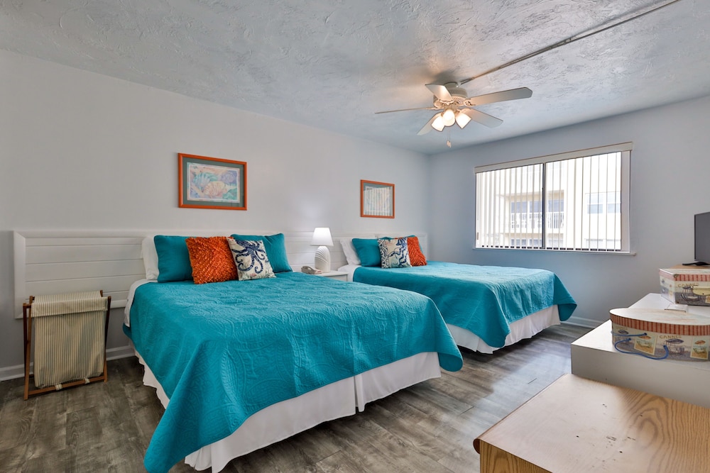 Coastal Waters Inn - photo 23