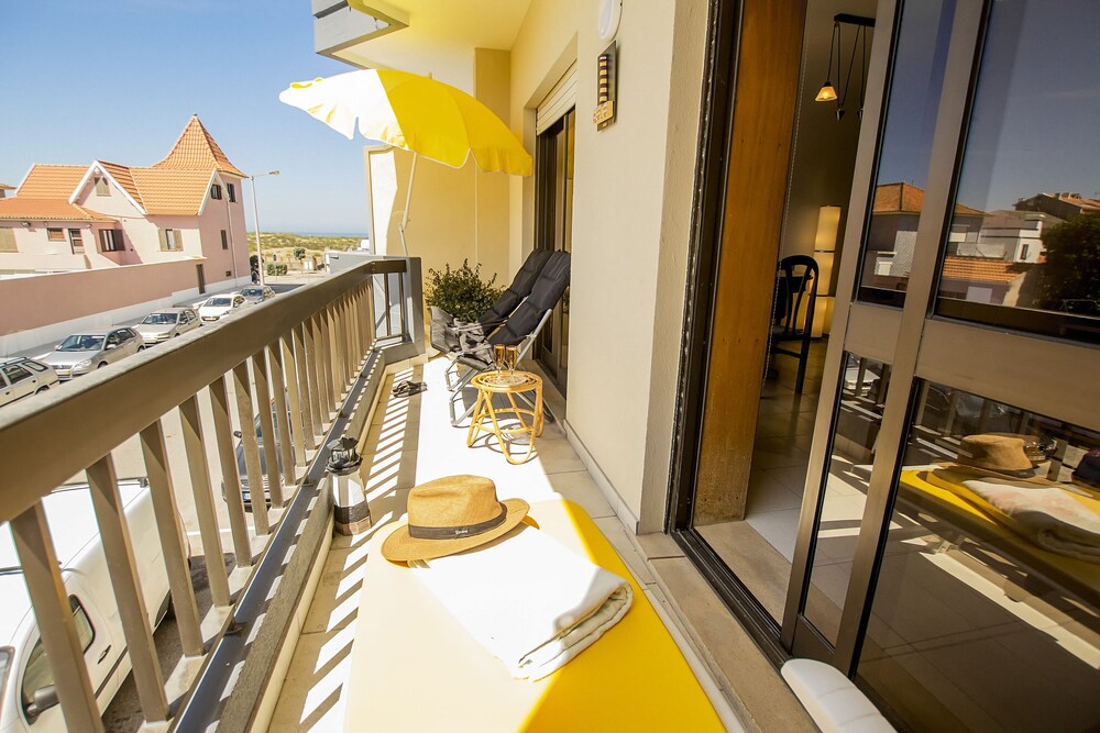 Casa Dos Faróis Garagem Gratuito Praia Da Barra — 4-Star Luxury Hotel in Gafanha Da Nazare, Portugal