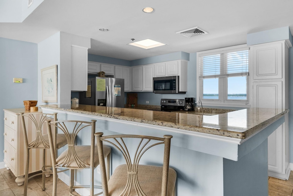 Santa Rosa Towers unit 1402 Three Bedroom Condo - photo 12