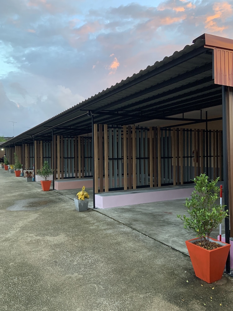 Kantang Park Hotel — hotel in Kantang
