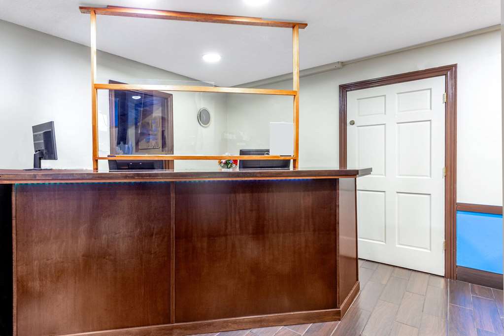 Travelodge by Wyndham Richmond IN - photo 9