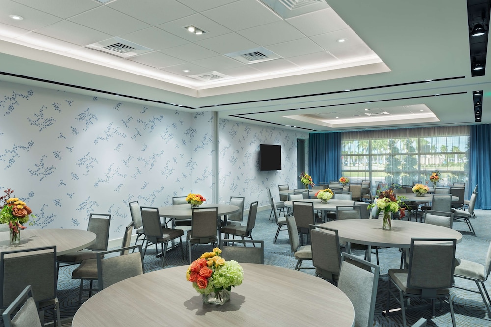 Homewood Suites by Hilton Sarasota Lakewood Ranch - photo 39