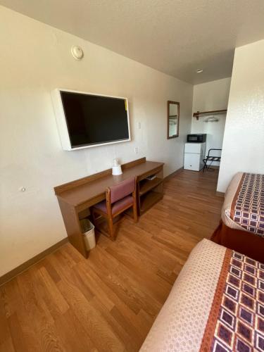 Budget Inn Yakima - photo 17