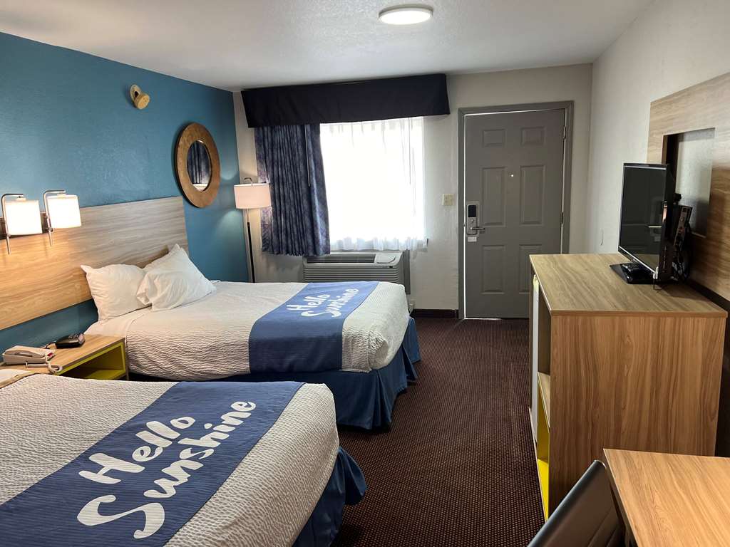 Days Inn by Wyndham Pratt - photo 10