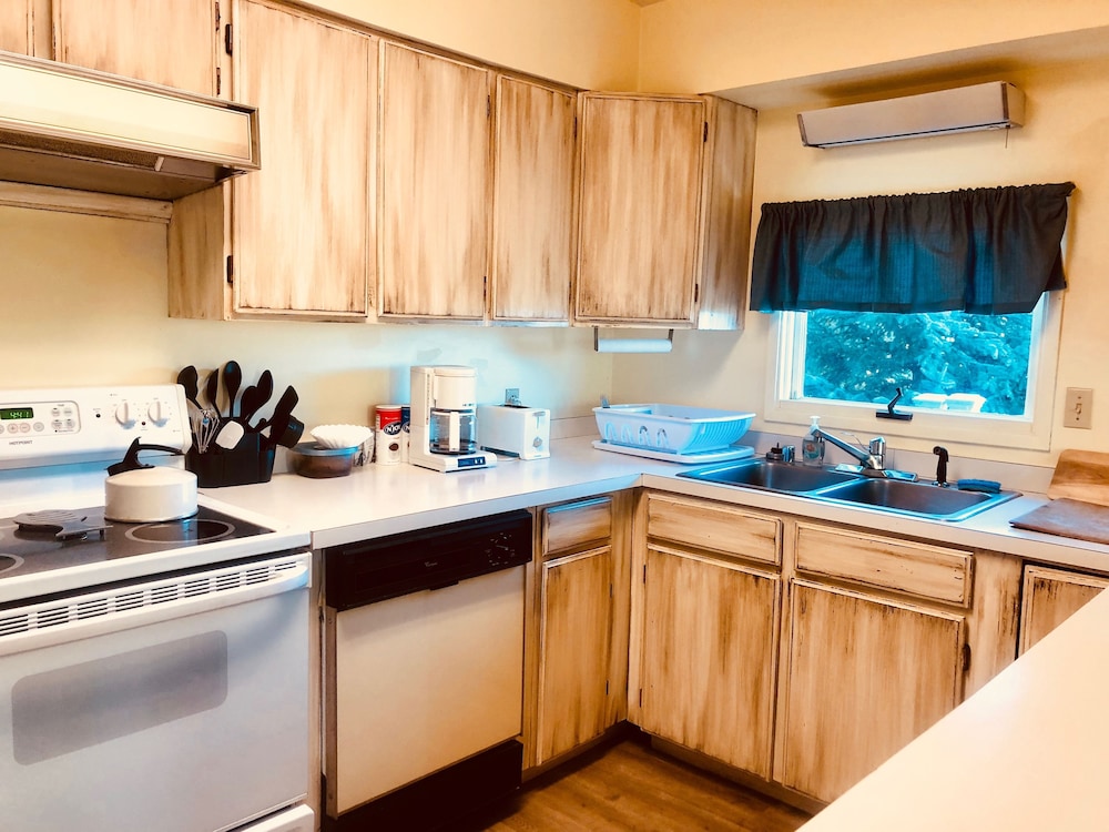 Driftwood Inn and Seaside Lodges - photo 82