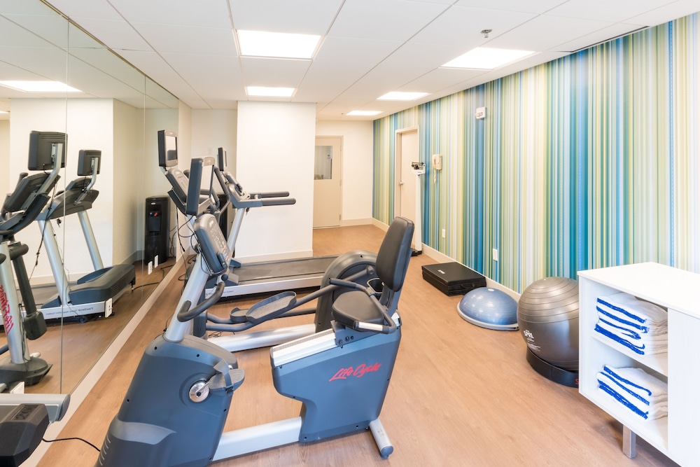 Holiday Inn Express Charleston by IHG - photo 26