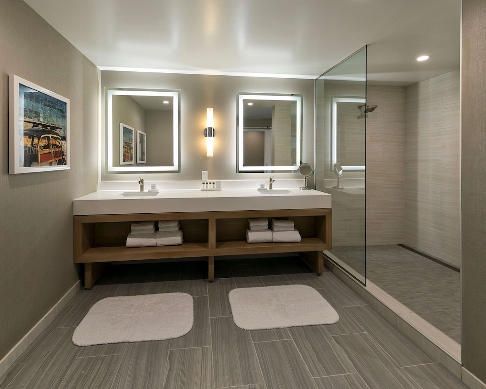 Inn at the Pier Pismo Beach Curio Collection by Hilton - photo 26