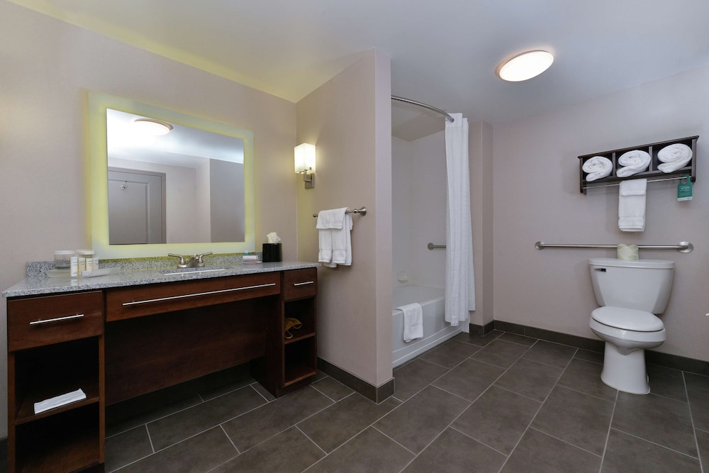 Homewood Suites By Hilton Cincinnati Mason - photo 27