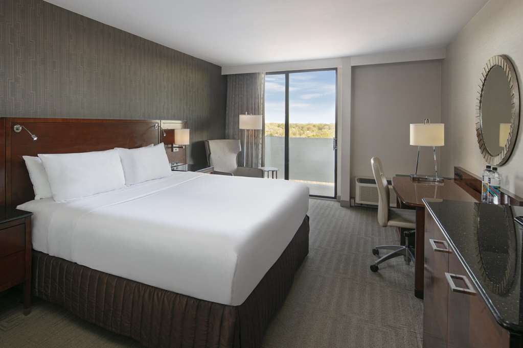 Sonesta Charlotte Lower South End - photo 11