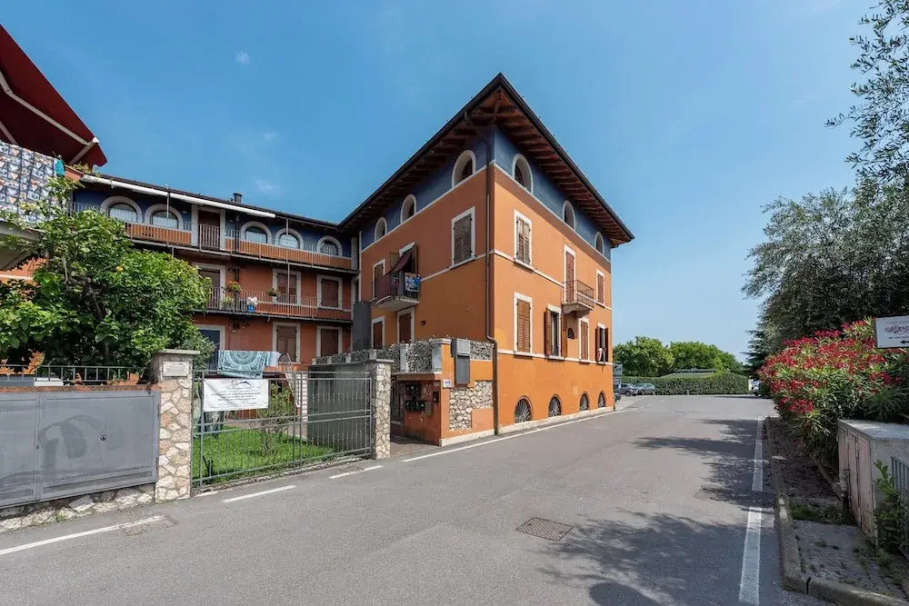 Margherita near lake Family Friendly Happy Rentals — 4-Star Luxury Hotel in Toscolano Maderno, Italy