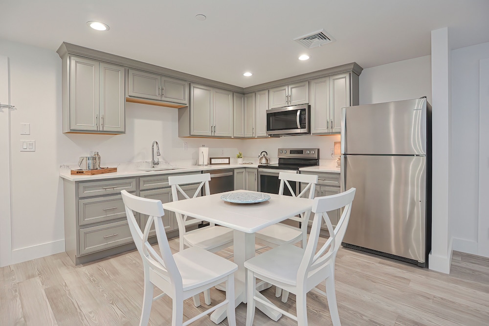 Harbourtown Suites - photo 37