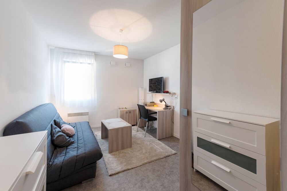 Résidence Suiteasy Sigma in Reims, France