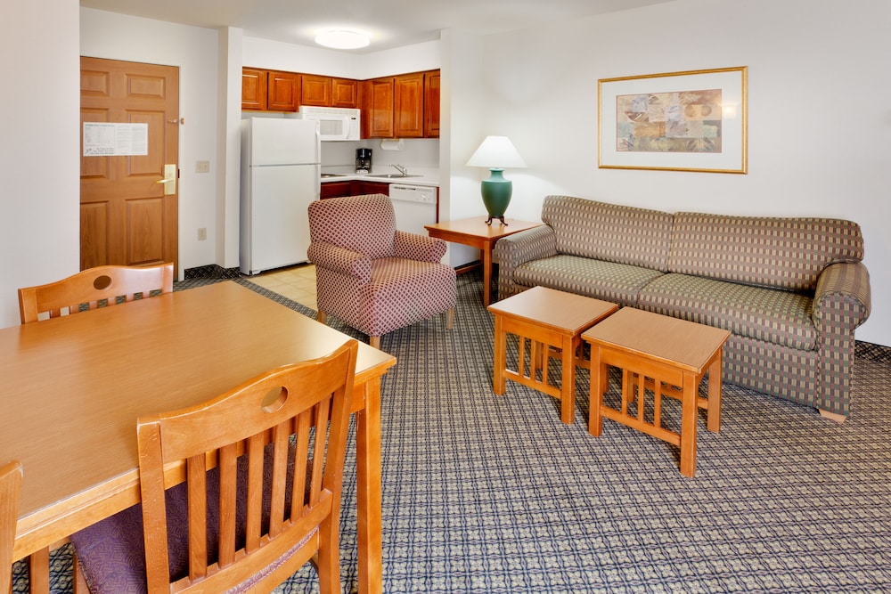 Staybridge Suites Allentown Bethlehem Airport an IHG Hotel - photo 4