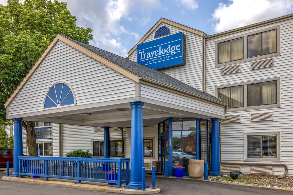 Travelodge by Wyndham Brooklyn Center - photo 3