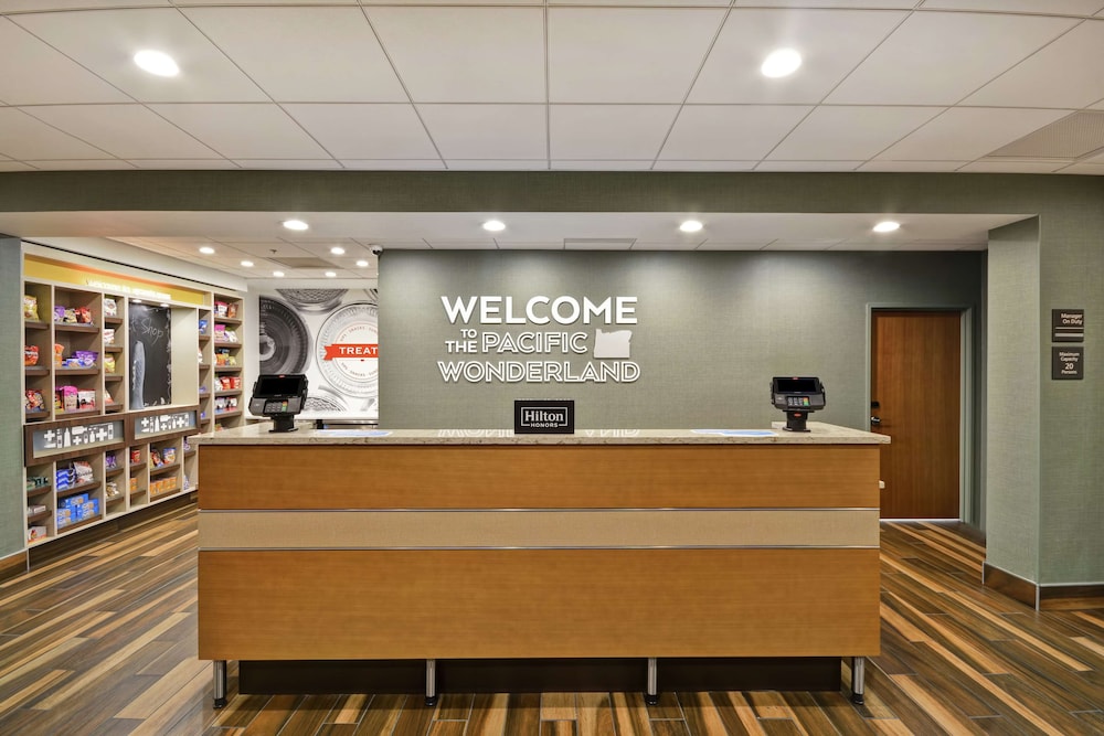 Hampton Inn & Suites Grants Pass - photo 7