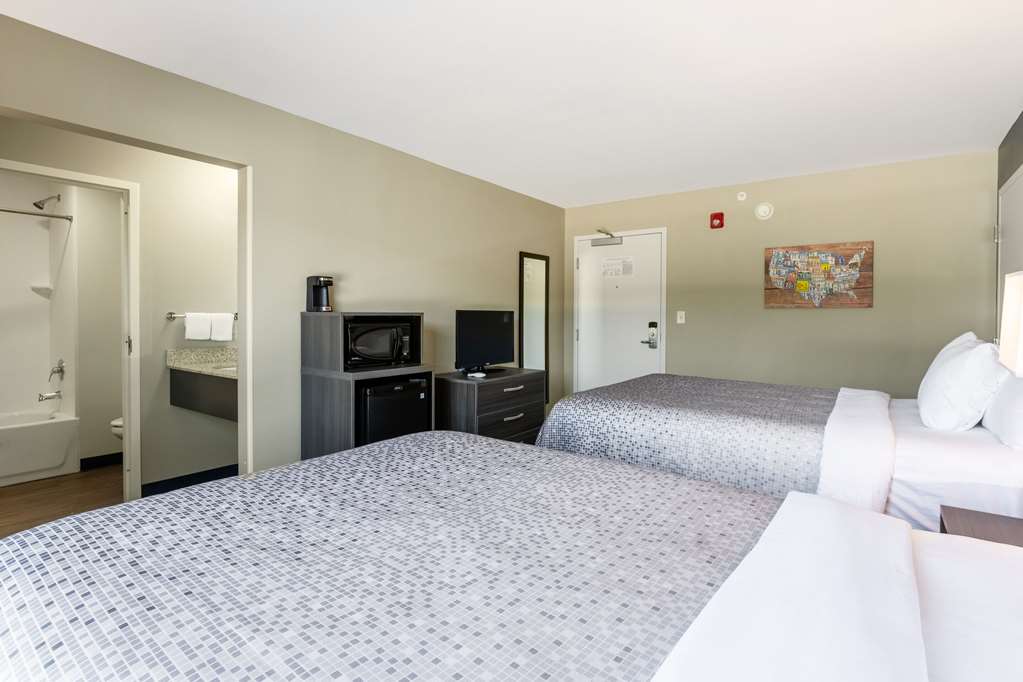 Econo Lodge Dayton North - photo 10